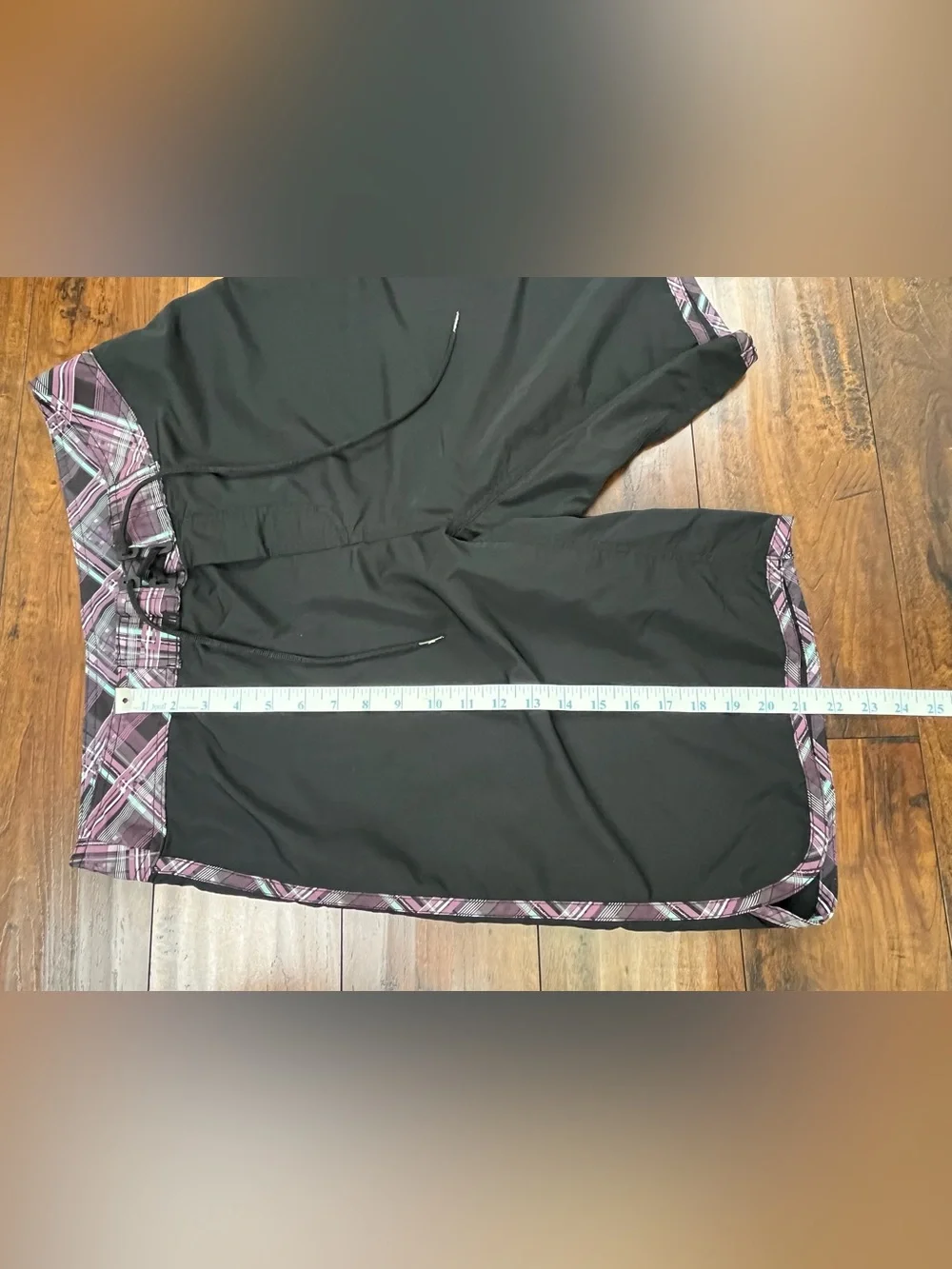 REEF Men’s Swim Board Shorts Trunks Black Drawstring Purple Trim Size 33